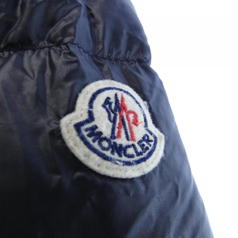 Áo khoác lông vũ MONCLER 638775
