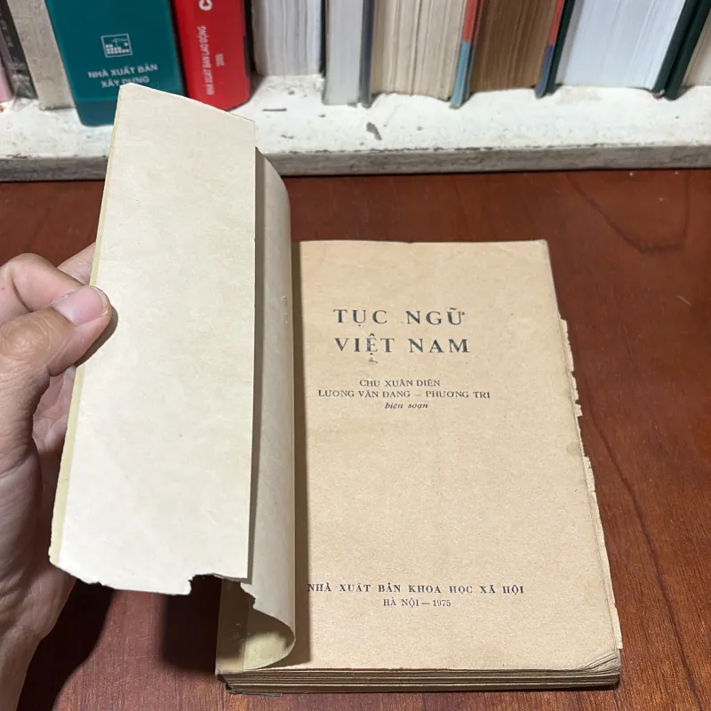 II Sách Xưa: Tục Ngữ Việt Nam - 1975 750604