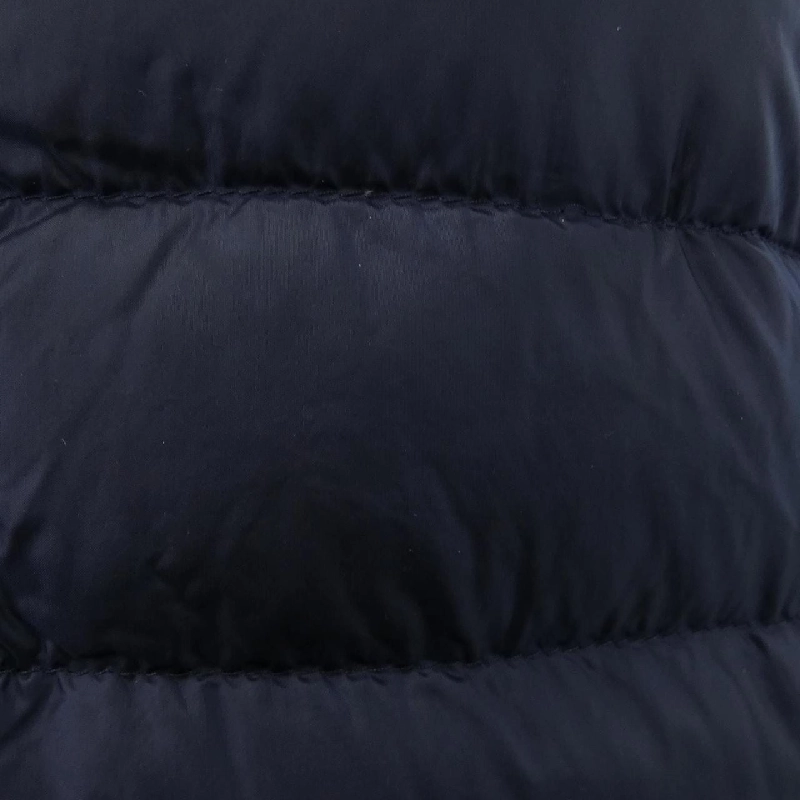 Áo khoác lông vũ MONCLER 638245