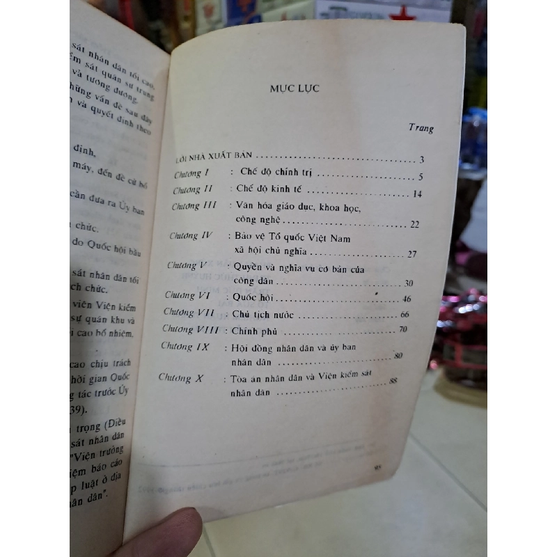 Tìm hiểu nội dung hiến pháp 1992 Phan Trung Lý mới 80% ký tên bìa HCM0308 GIÁO TRÌNH, CHUYÊN MÔN 920186