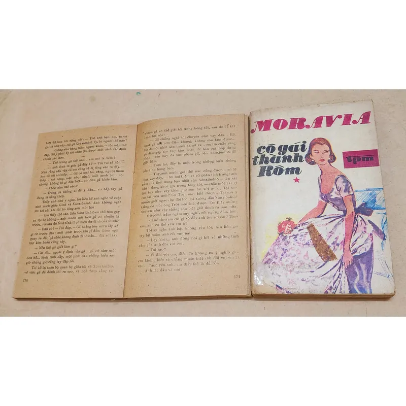 Trọn bộ 2 tập tiểu thuyết CÔ GÁI THÀNH ROME (Alberto Moravia) 729303