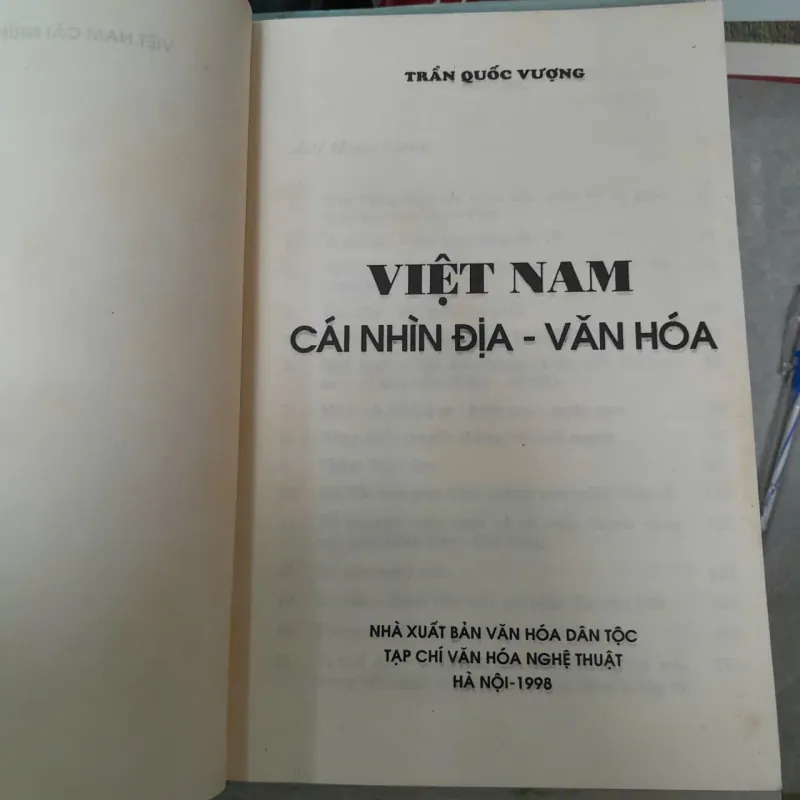 VIỆT NAM CÁI NHÌN ĐỊA - VĂN HÓA - TRẦN QUỐC VƯỢNG 675528