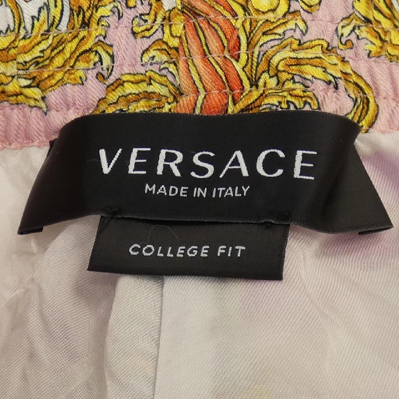Quần short VERSACE - Hàng hiệu Authentic 900408