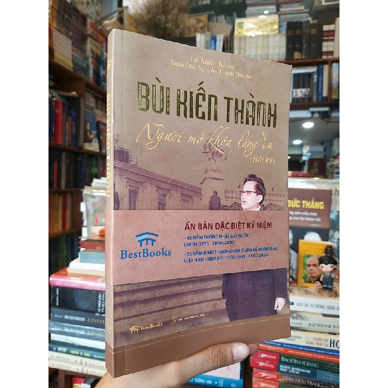 Bùi Kiến Thành: Người mở khoá lãng du - Lê Xuân Khoa 122656