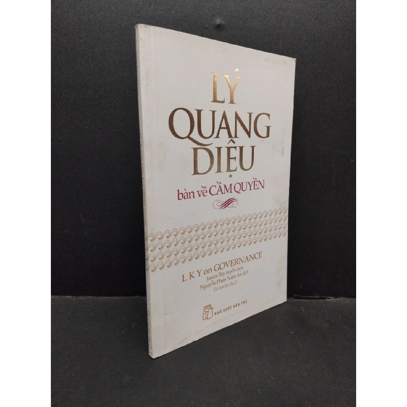 Lý Quang Diệu bàn về cầm quyền Janice Tay mới 90% bẩn bìa, ố vàng 2017 HCM.ASB3010 918176