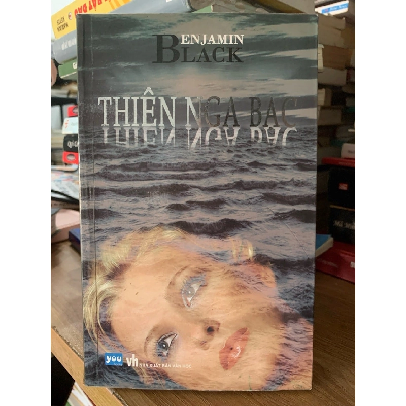 Thiên nga bạc -Bẹnamun Black 758651