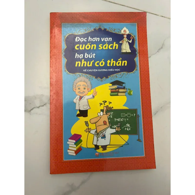 Đọc hơn vạn cuốn sách hạ bút như có thần 659285