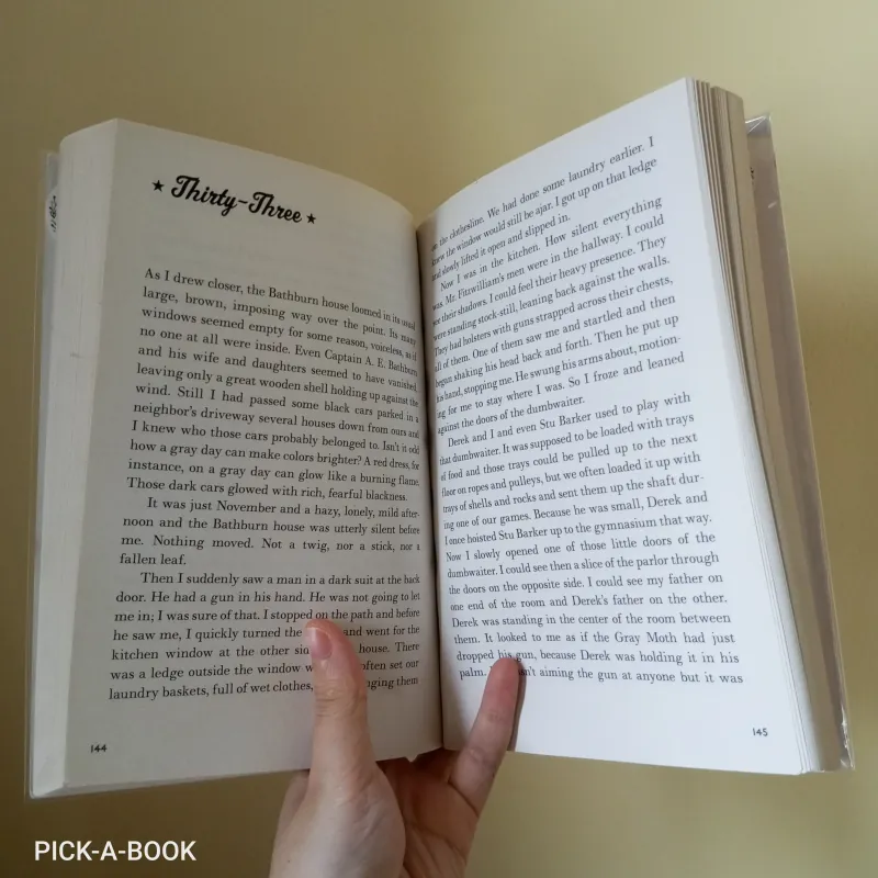 [Ngoại văn] Tiểu thuyết Tiếng Anh Romeo Blue - Phoebe Stone 928002