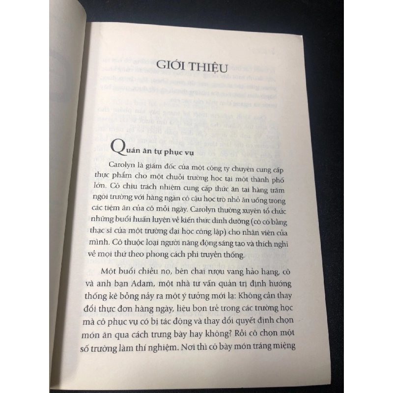 Cú hích Nudge Richard H.Thailer & Cass R. Sunstein 2019 mới 80% ố, bẩn nhẹ HCM2511 912447