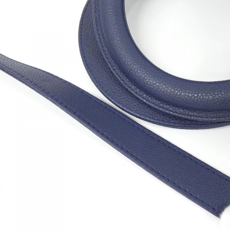 【Mới】Christian Dior Lady Dior Medium M0565OWRT Túi 616235