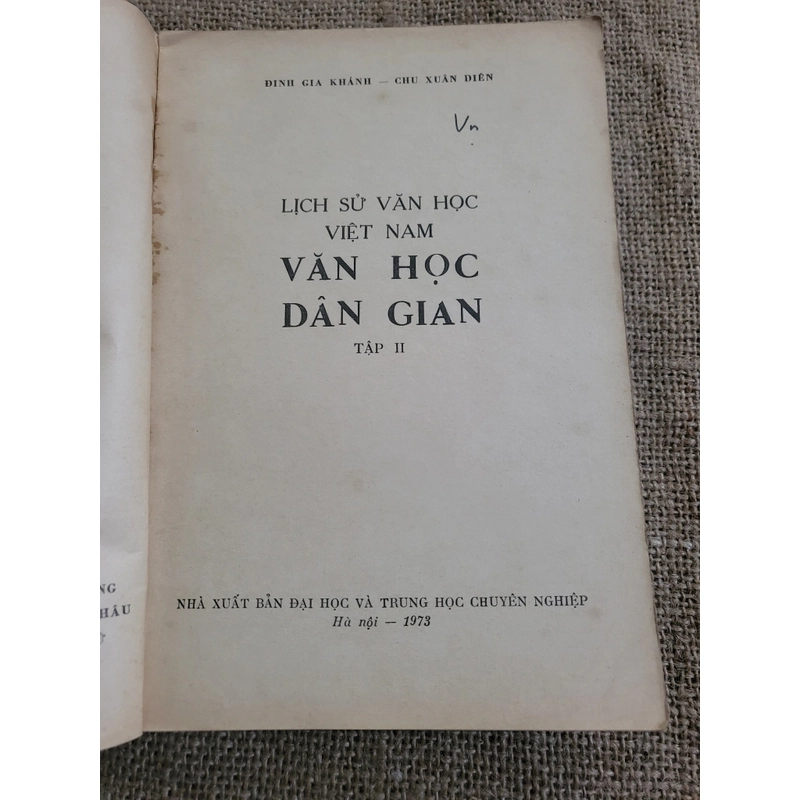 Văn học dân gian Việt Nam, Tập 2_ 1973 _ phân tích theo thể loại 337622