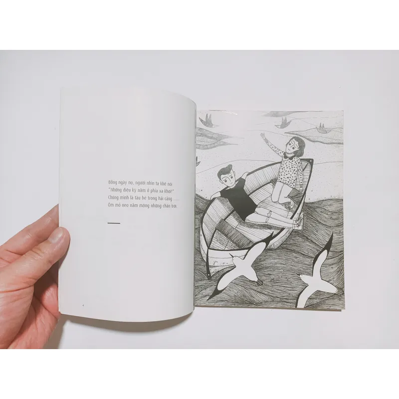 Ôm Mỏ Neo Nằm Mộng Những Chân Trời - Nguyễn Thiên Ngân 721400