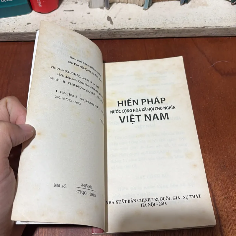 [Sách 20K Hoặc Tặng Kèm Khi Phát Sinh Đơn Hàng] - II Sách Chính Trị: Hiến Pháp - 2015 747949