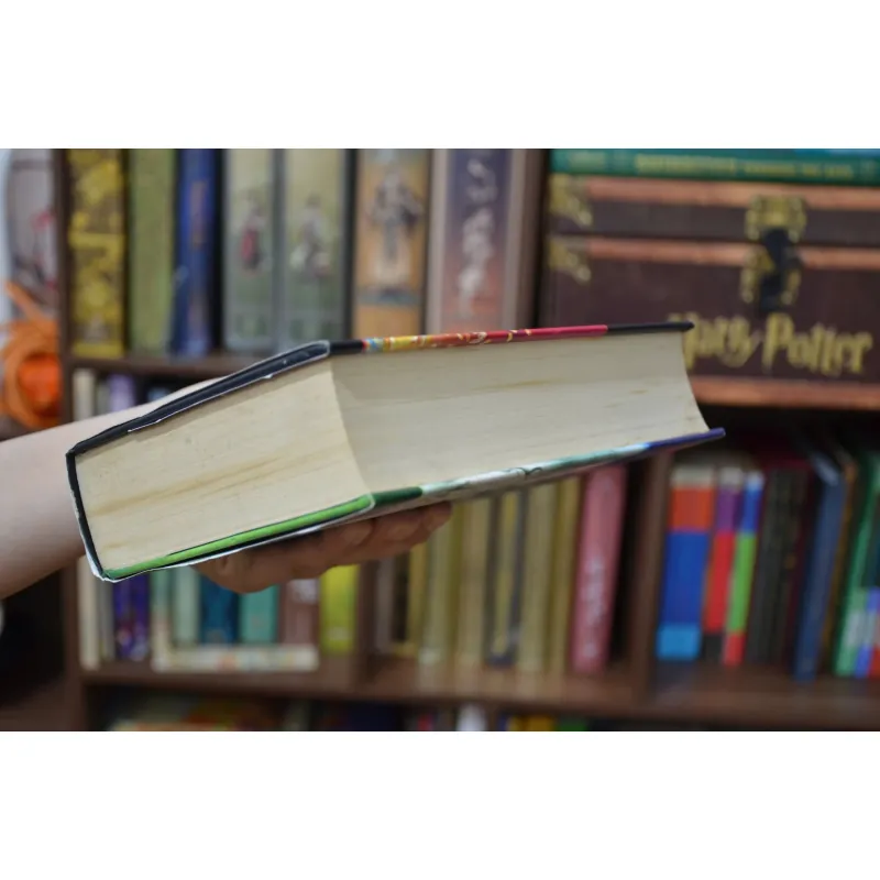 Harry Potter and The Deathly Hallows - Book 7 - Bloomsbury 1st Edition 1029020