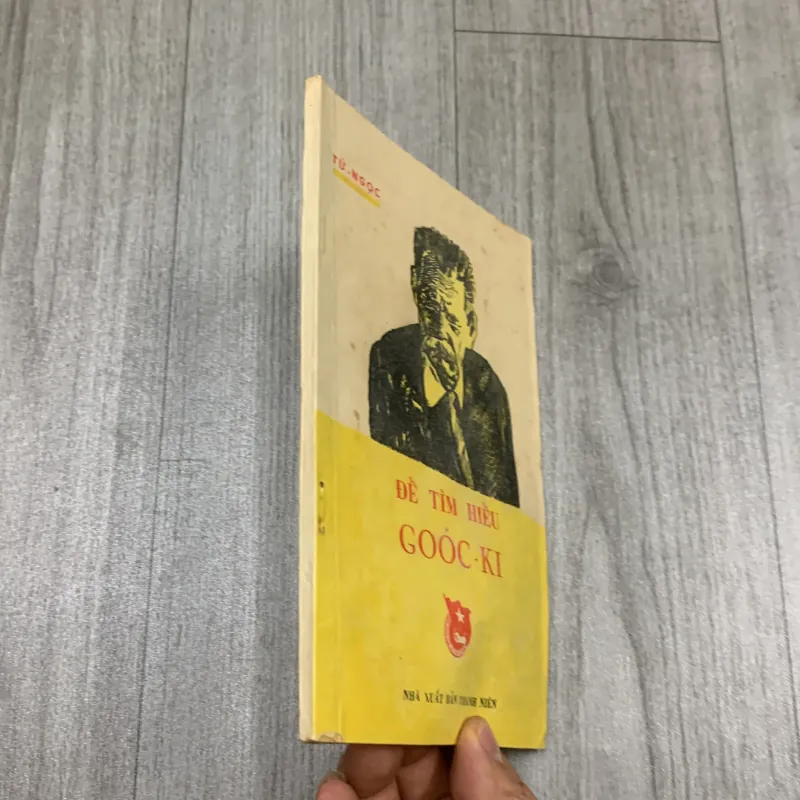 Để tìm hiểu gooc ki - từ ngọc 1958. 10a1 1025688