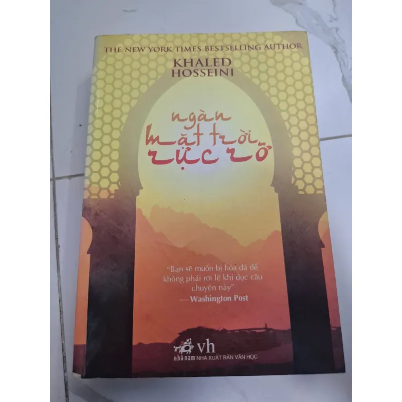 Ngàn mặt trời rực rỡ - Khaled Hosseini - Tiểu thuyết 607024