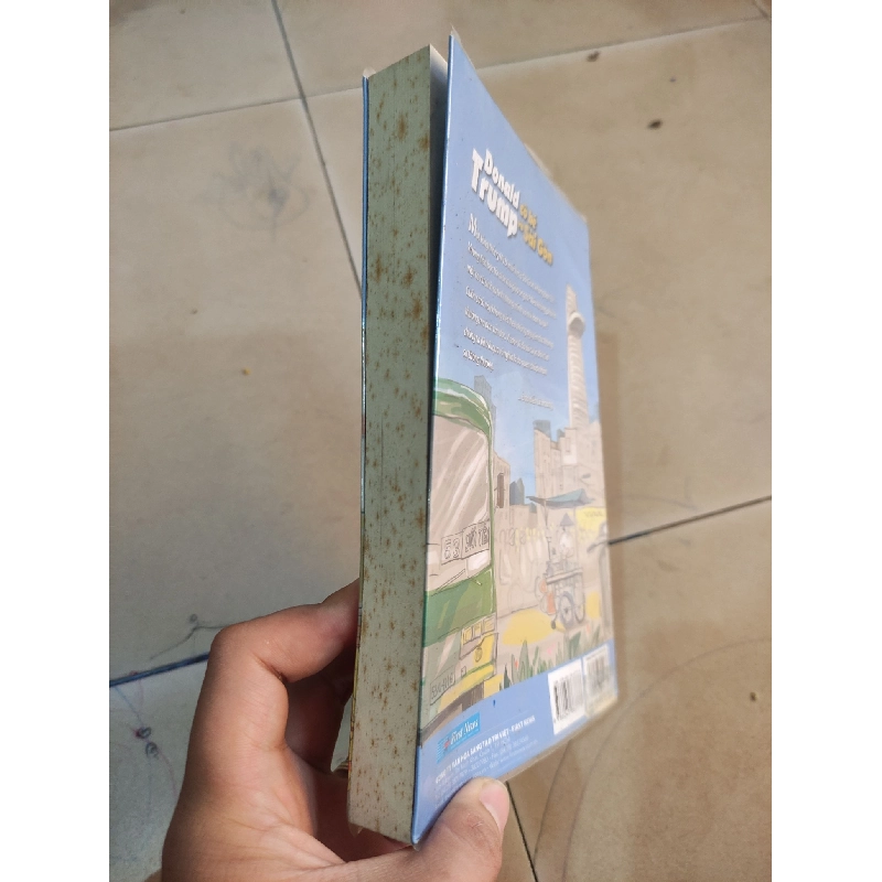 Donald Trump và cô bé Sài Gòn - Lê Hoàng mới 80% HCM01/03 910039