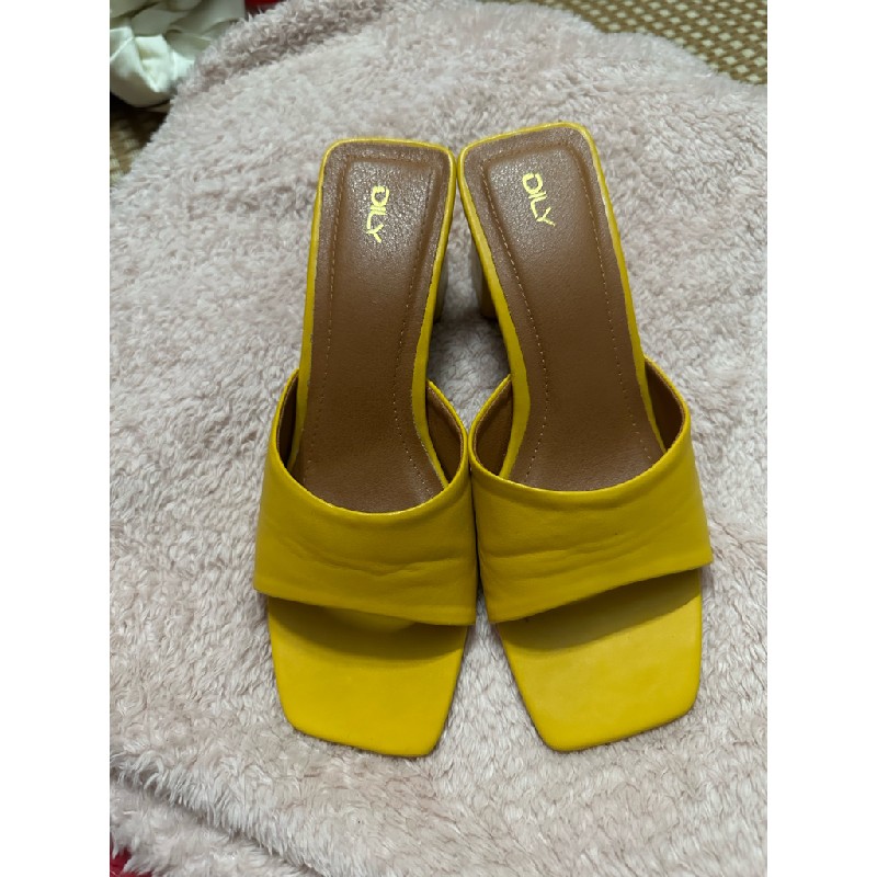 Guốc dily . Size 37 . Cao 5 phân .  12431