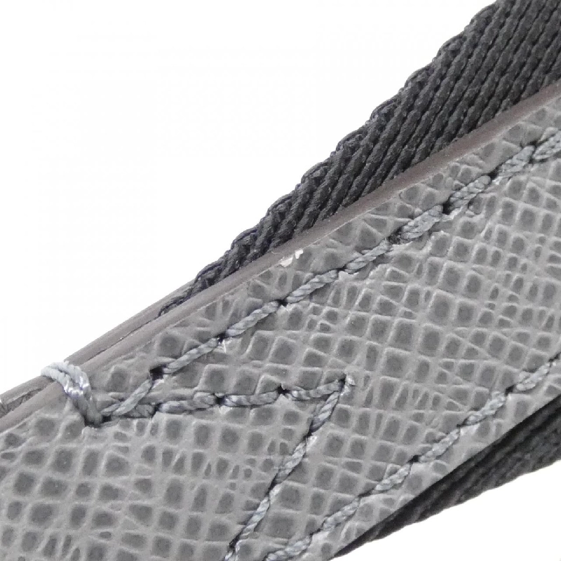 Túi đeo chéo Louis Vuitton Taiga Avenue M30801 - Hàng hiệu Chính hãng 767640