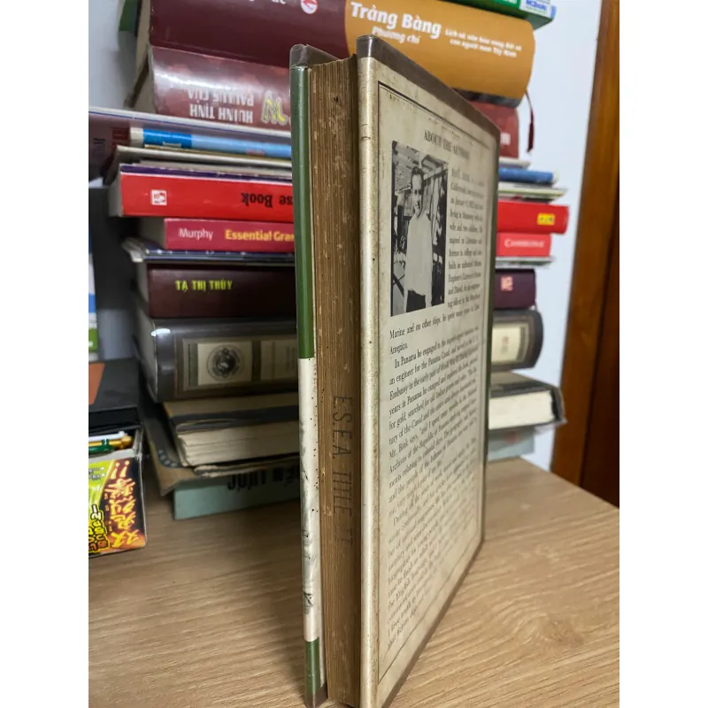Sách cũ: The Land Divided The World United - Paul Rink 971608