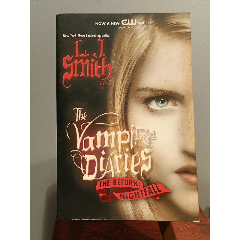 The Vampire Diaries: The Return: Nightfall - L.J.Smith 456056