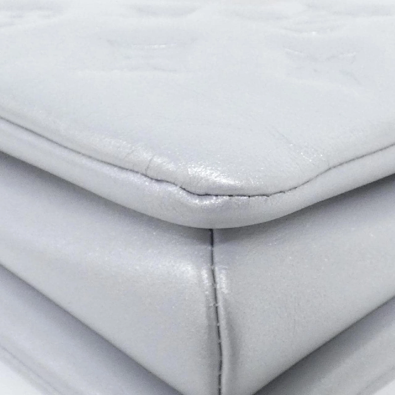 Túi xách vai Louis Vuitton Coussin (Monogram) Coussin PM M21769 - Hàng hiệu Chính hãng 764425