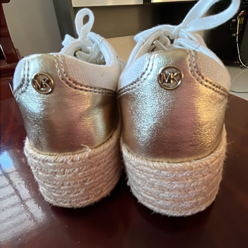 Giày sneaker Michael Kors trắng size 5,5 , chưa qua sử dụng , xách tay từ bên Mỹ 146943