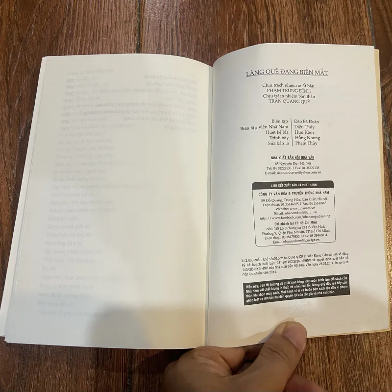 Làng quê đang biến mất - Tạ Duy Anh (15) 999179