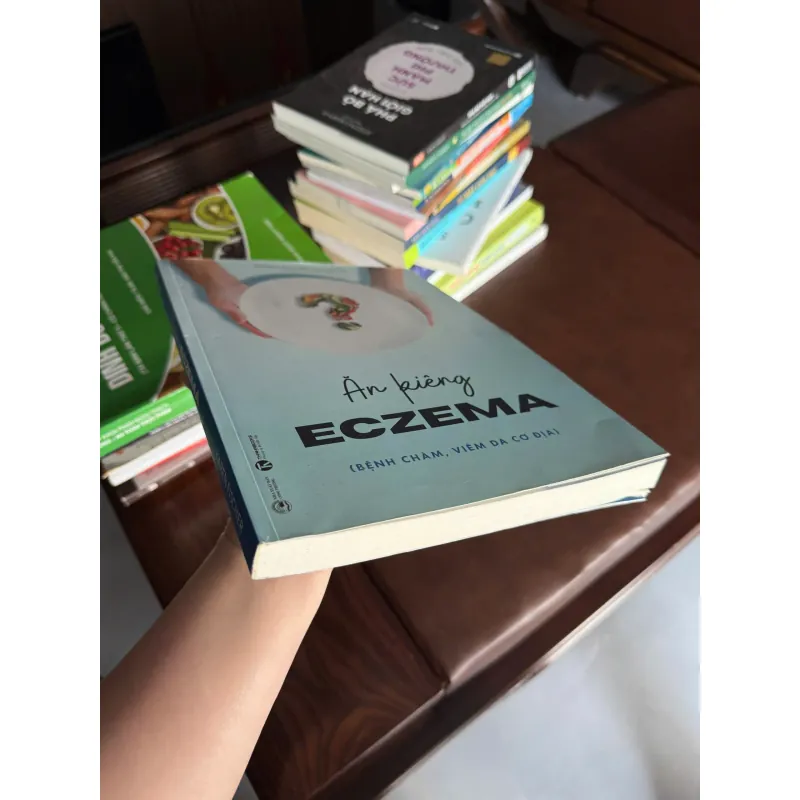ĂN KIÊNG ECZEMA (VIÊM DA CƠ ĐỊA) | Karen Fischer | Sách dinh dưỡng chữa lành làn da- K4 1023598