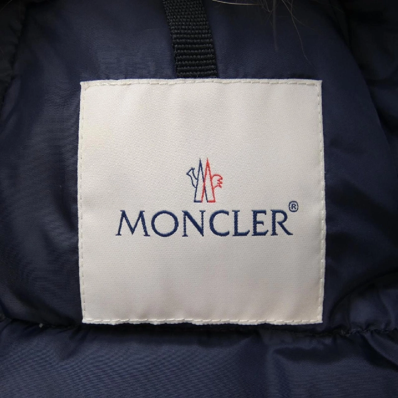 Áo khoác lông vũ MONCLER 633640