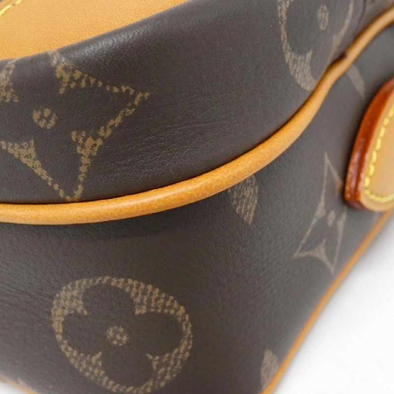 Túi đeo vai Louis Vuitton Monogram Da Amazon M14024 611527