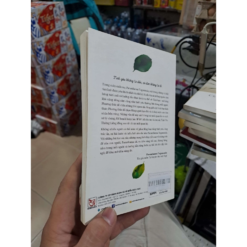 Tình Yêu Không Tự Đến Cô Đơn Không Tự Đi - Paramhansa Yogananda - 2019 mới 80% có viết chì ít - VĂN HỌC - HCM3012 749681