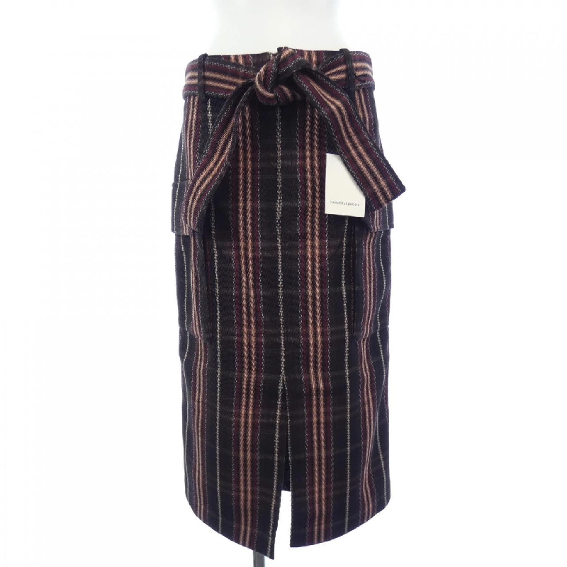 Người đẹp beautiful people chân váy 656351