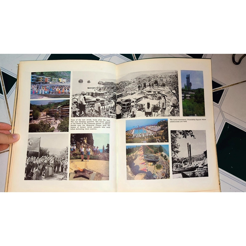 Sách vintage - THE SEASIDE "CHIDLREN'S REPUBLIC" - Vasily Golyshkin (Moscow, 1985) 470377