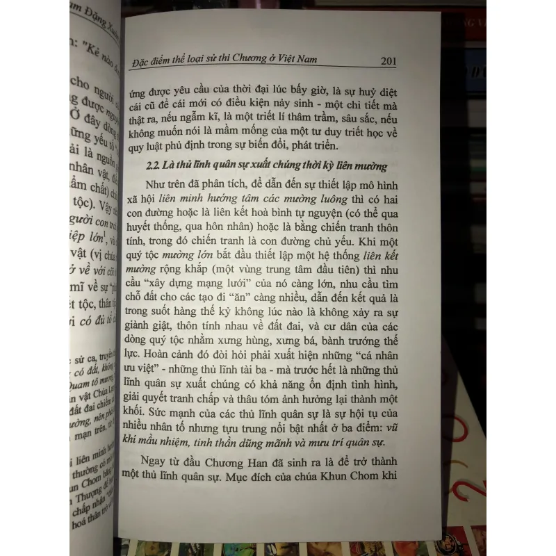 Đặc điểm thể loại sử thi Chương ở Việt Nam - Phạm Đặng Xuân Hương 760685