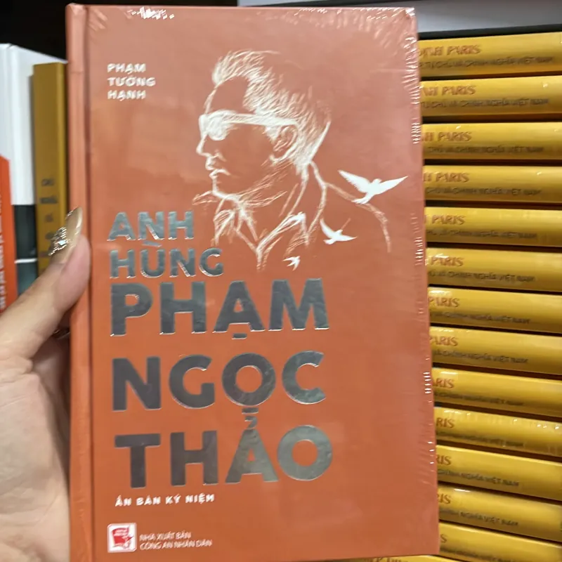 Anh Hùng Phạm Ngọc Thảo 1032827
