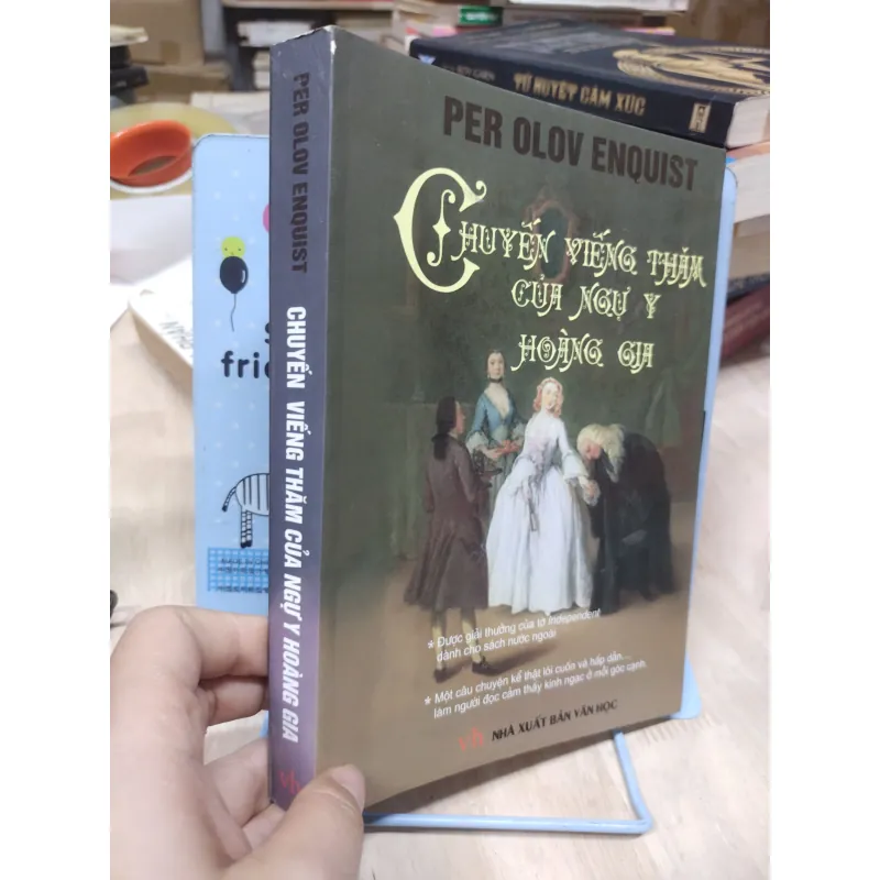 Sách: Chuyến viếng thăm của Ngự Y Hoàng Gia - TG: Per Olov Enquist (B2) 994345