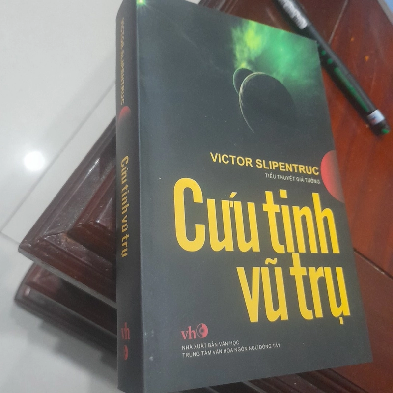 Victor Slipentruc - CỨU TINH VŨ TRỤ (tiểu thuyết giả tưởng) 331283