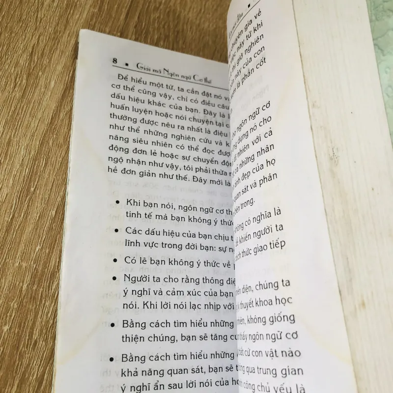 GIẢI MÃ NGÔN NGỮ CƠ THỂ  1022309