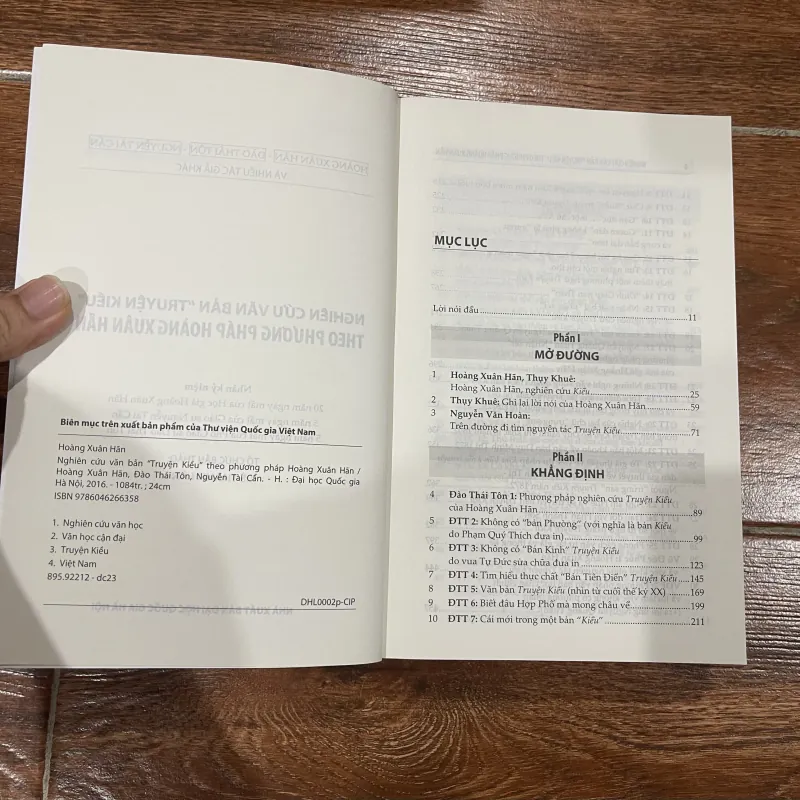 Nghiên cứu văn bản Truyện Kiều theo phương pháp Hoàng Xuân Hãn  (t4) 1004806