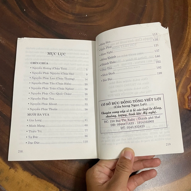 II Tựa sách: Chín Chúa _ Mười Ba Vua Triều Nguyễn - Tôn Thất Bình - 2016 444804