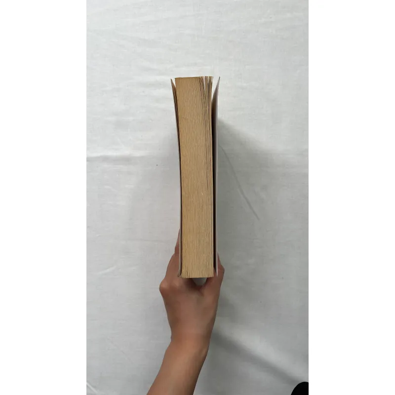 One Hundred Years of Solitude - Gabriel García Márquez   991943