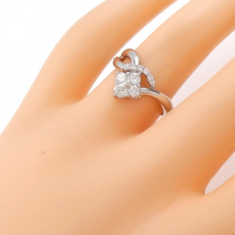 Nhẫn kim cương PT Flower 0.50CT 673225