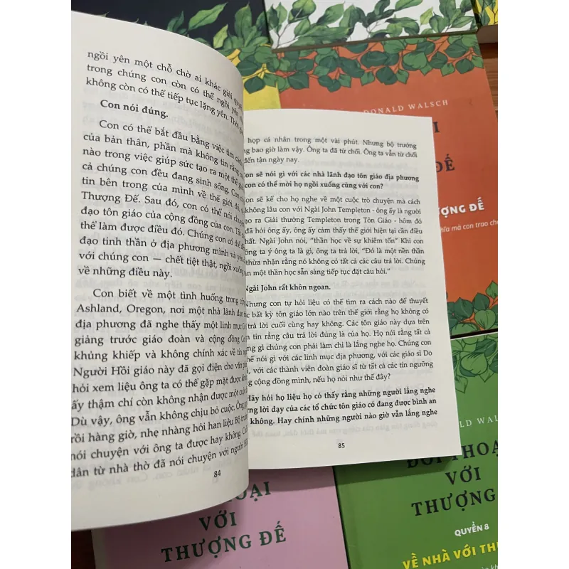 Bộ 9 quyển Đối thoại với thượng đế Neale Donald Walsch 927356