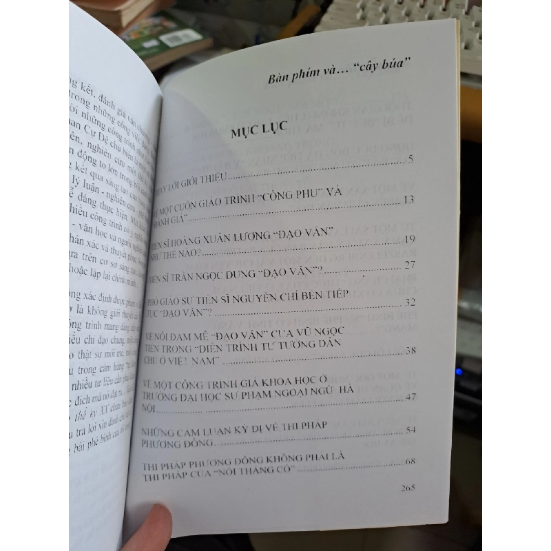 Bàn phím và "cây búa" Nguyễn Hòa 2007 mới 90% tuyển chọn phê bình văn học Văn học Việt Nam VAVO1709 923379