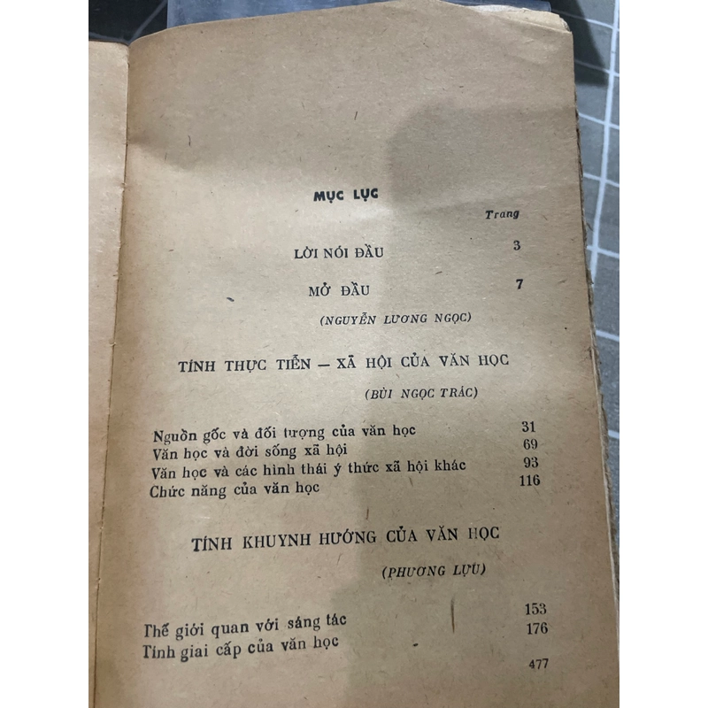 Cơ sở lý luận văn học - phê bình văn học  552796