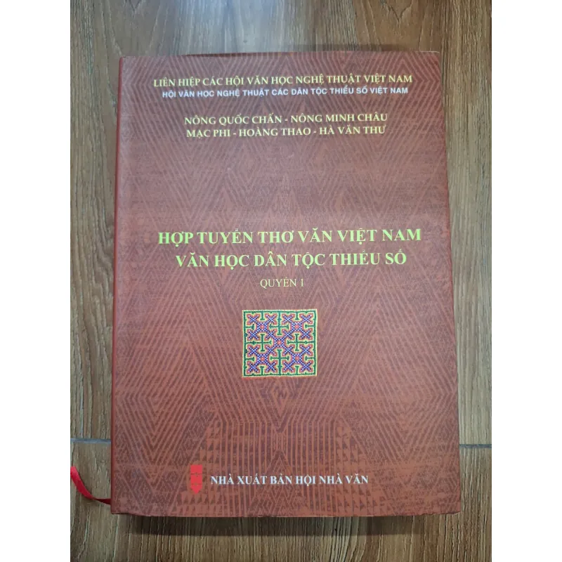 Hợp tuyển thơ văn Việt Nam văn học dân tộc thiểu số Quyển 1 761517
