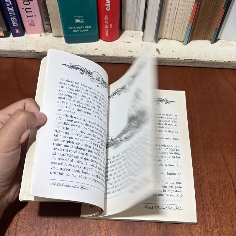 II Văn Học Nước Ngoài: Cánh Buồm Đỏ Thắm - ALếchXanĐrơ Grin - 2006 756743