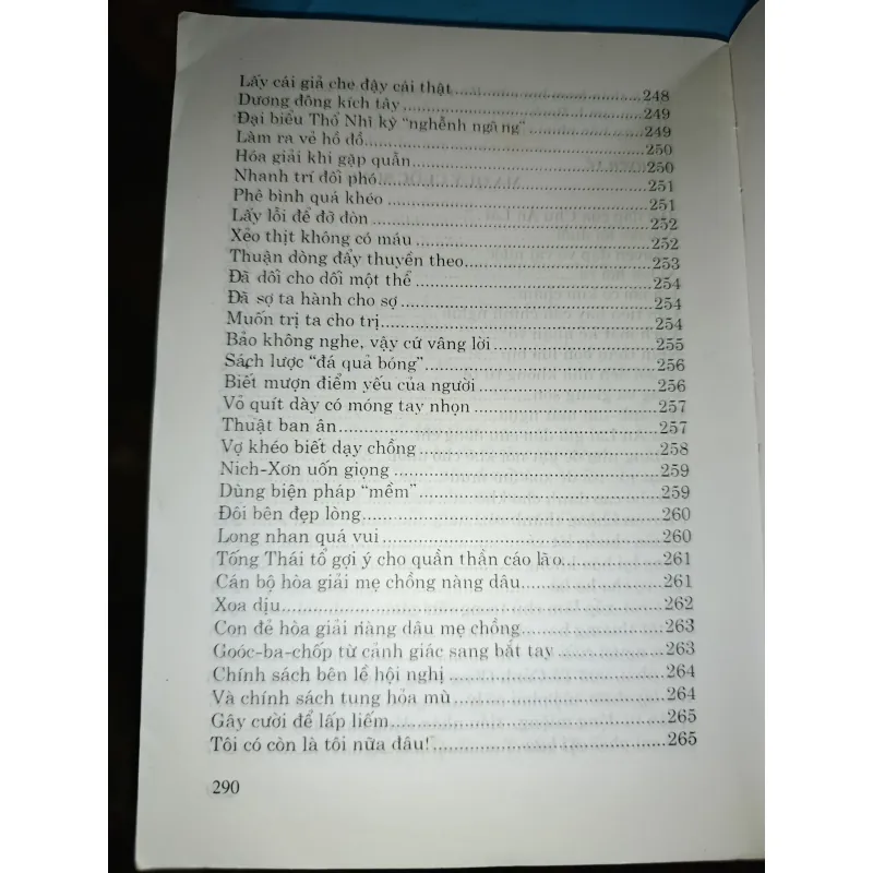 Tà không thắng chánh 1021417