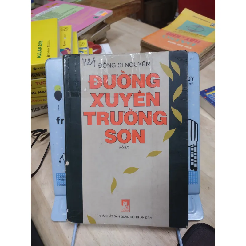 Sách: Đường xuyên Trường Sơn - TG: Đồng Sĩ Nguyên (B2) 786510